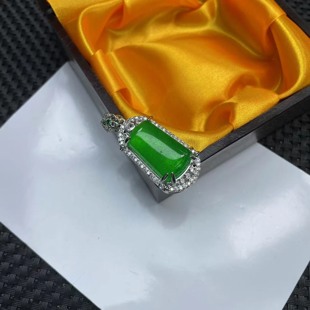 【大喜儿】正绿牌吊坠-12WQ1083