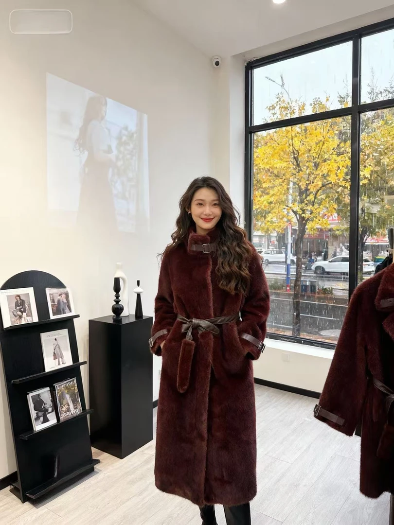 52068冬季短外套长款厚款法式韩版保暖红色设计师女风衣