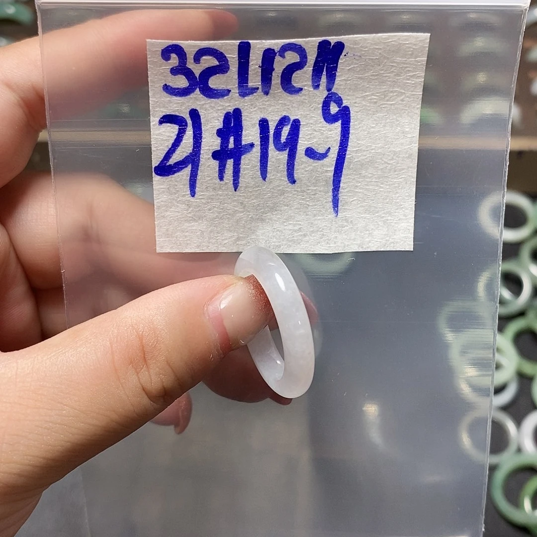 未镶嵌定制翡翠翡翠