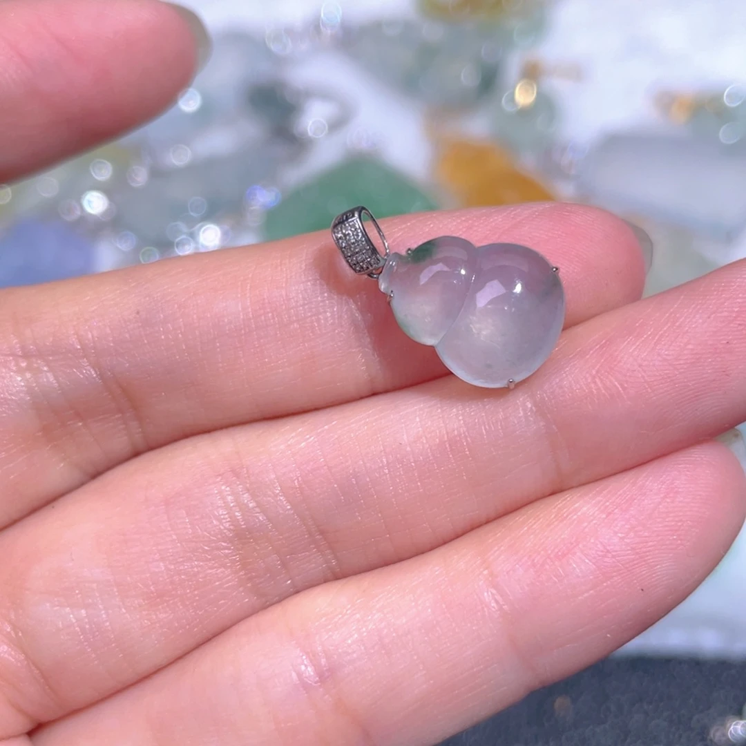 颈饰18K金镶嵌翡翠翡翠