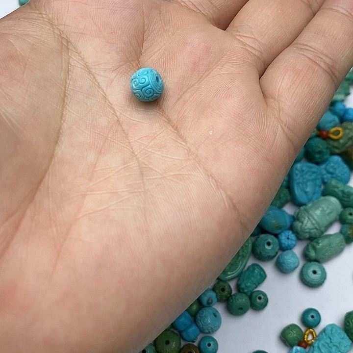 绿松石未镶嵌珠宝奇石