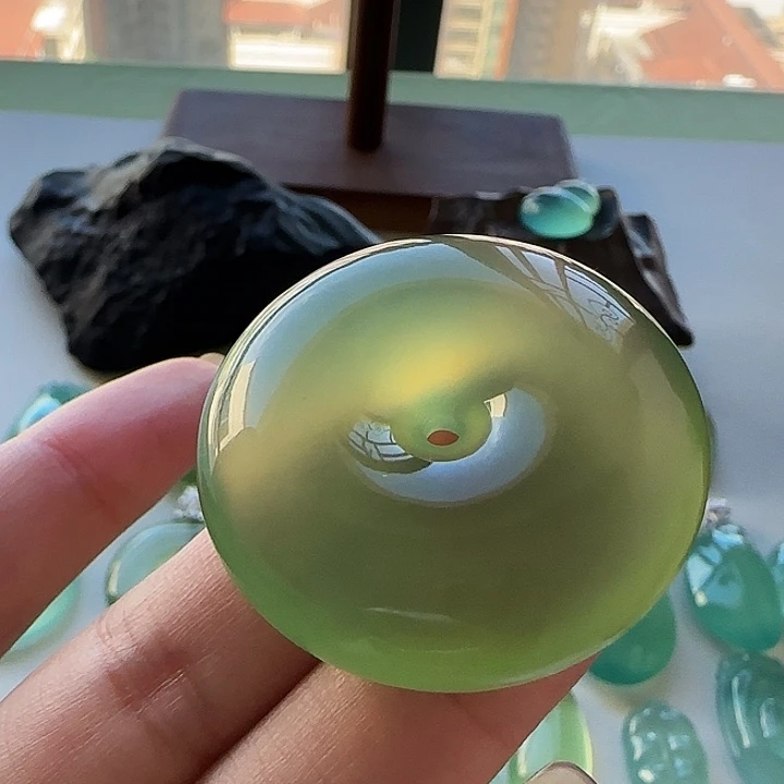 岫玉未镶嵌颈饰岫玉
