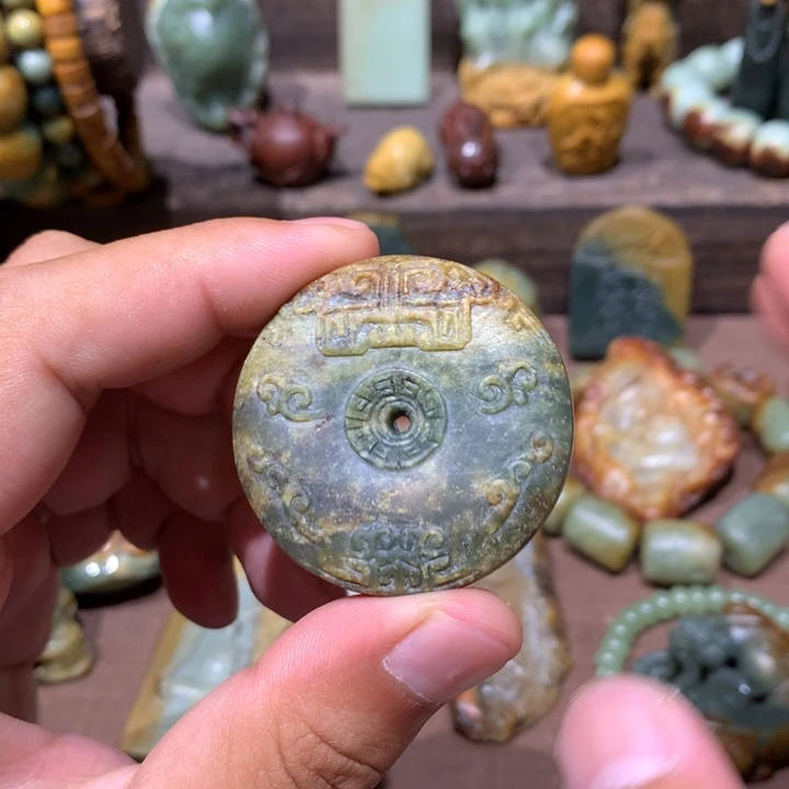 岫岩河磨玉（透闪石质玉）未镶嵌挂件