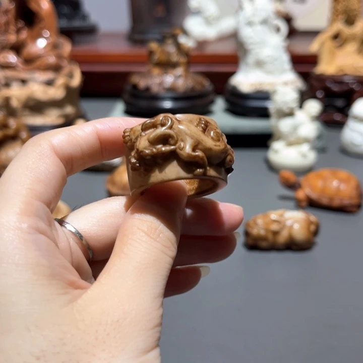 香榧木一****哥鹿角工艺品摆件