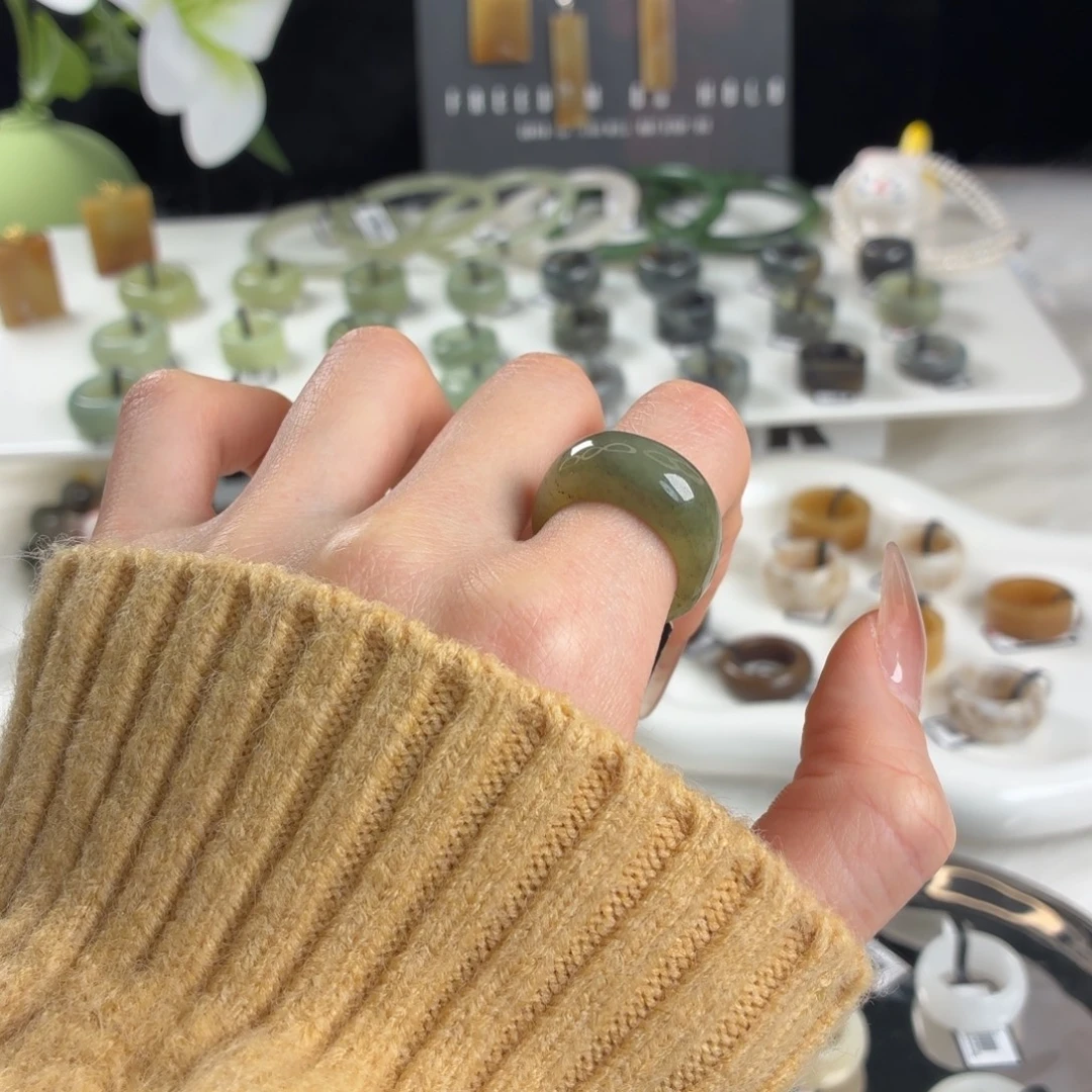 和田玉（糖玉）未镶嵌戒指j31青花馒头17.9