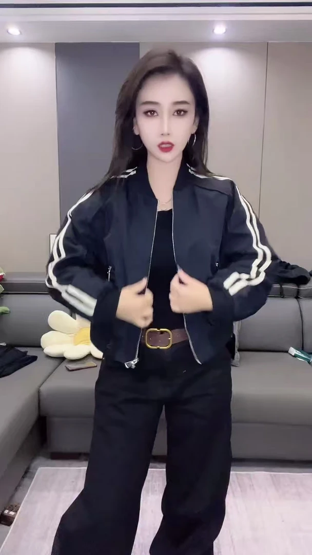 2025秋冬新款时尚外套女修身显瘦短款二面上衣气休闲质女装