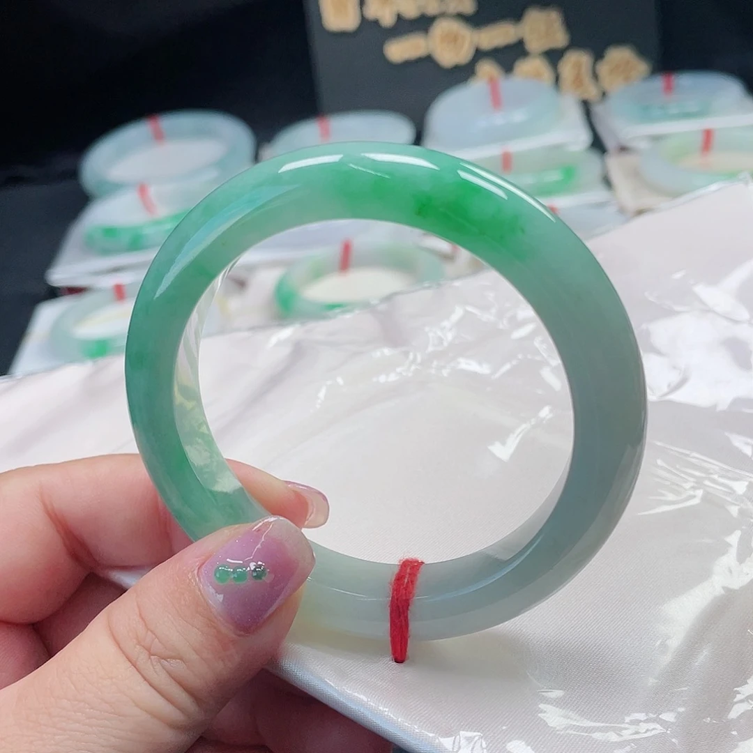未镶嵌手镯（圆镯）翡翠缅甸翡翠手镯56圈