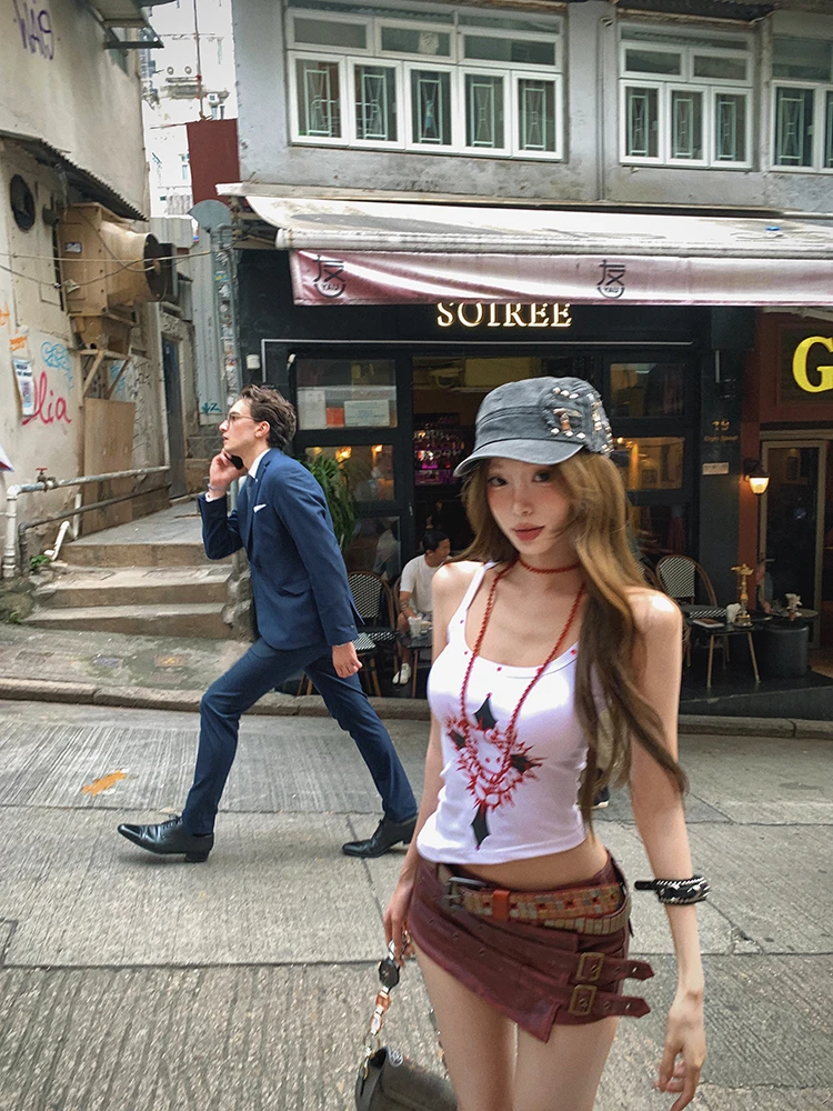 【愤怒小K】夏季新款辣妹不对称印花烫钻上衣配高腰半身皮裙两件套