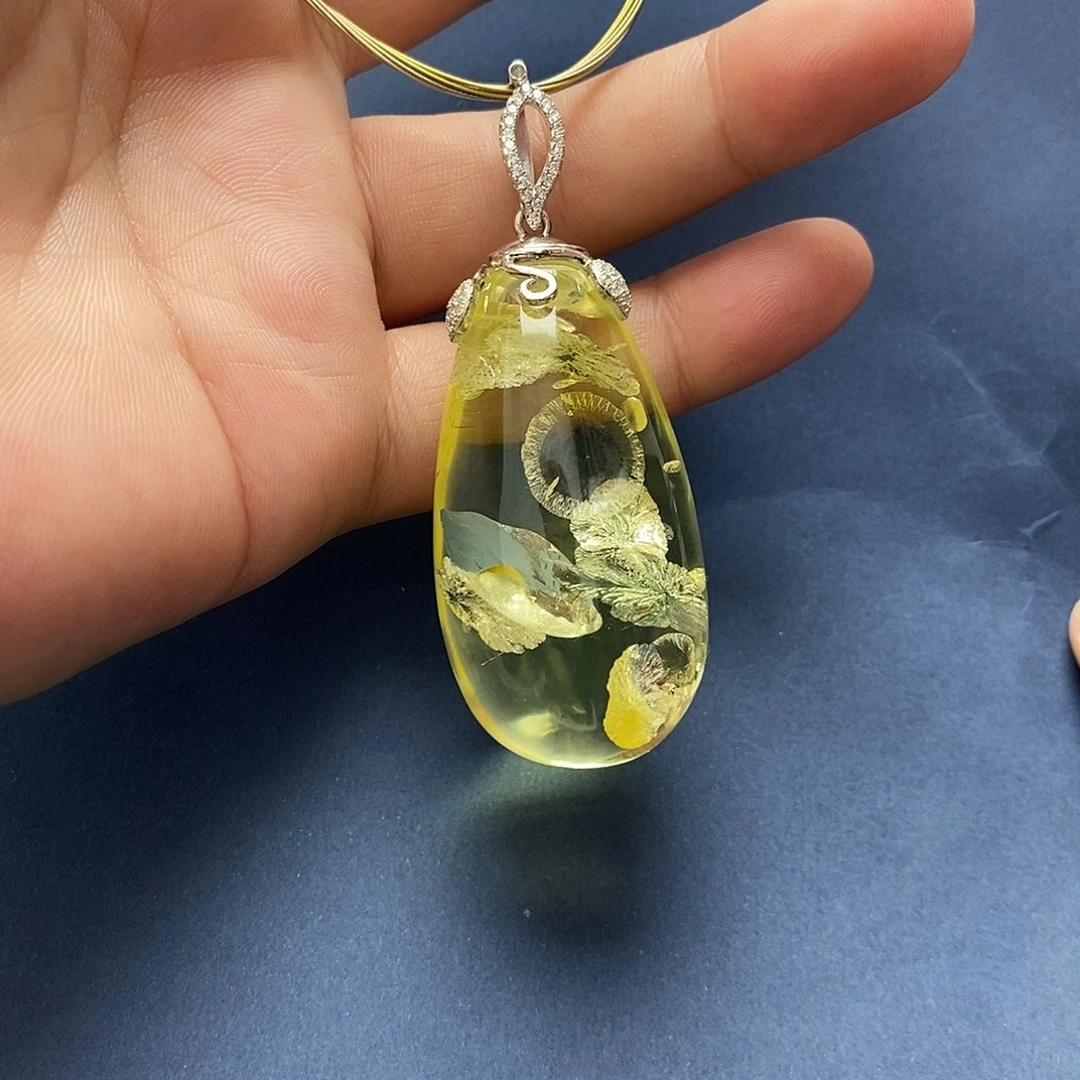 琥珀未镶嵌裸石吊坠