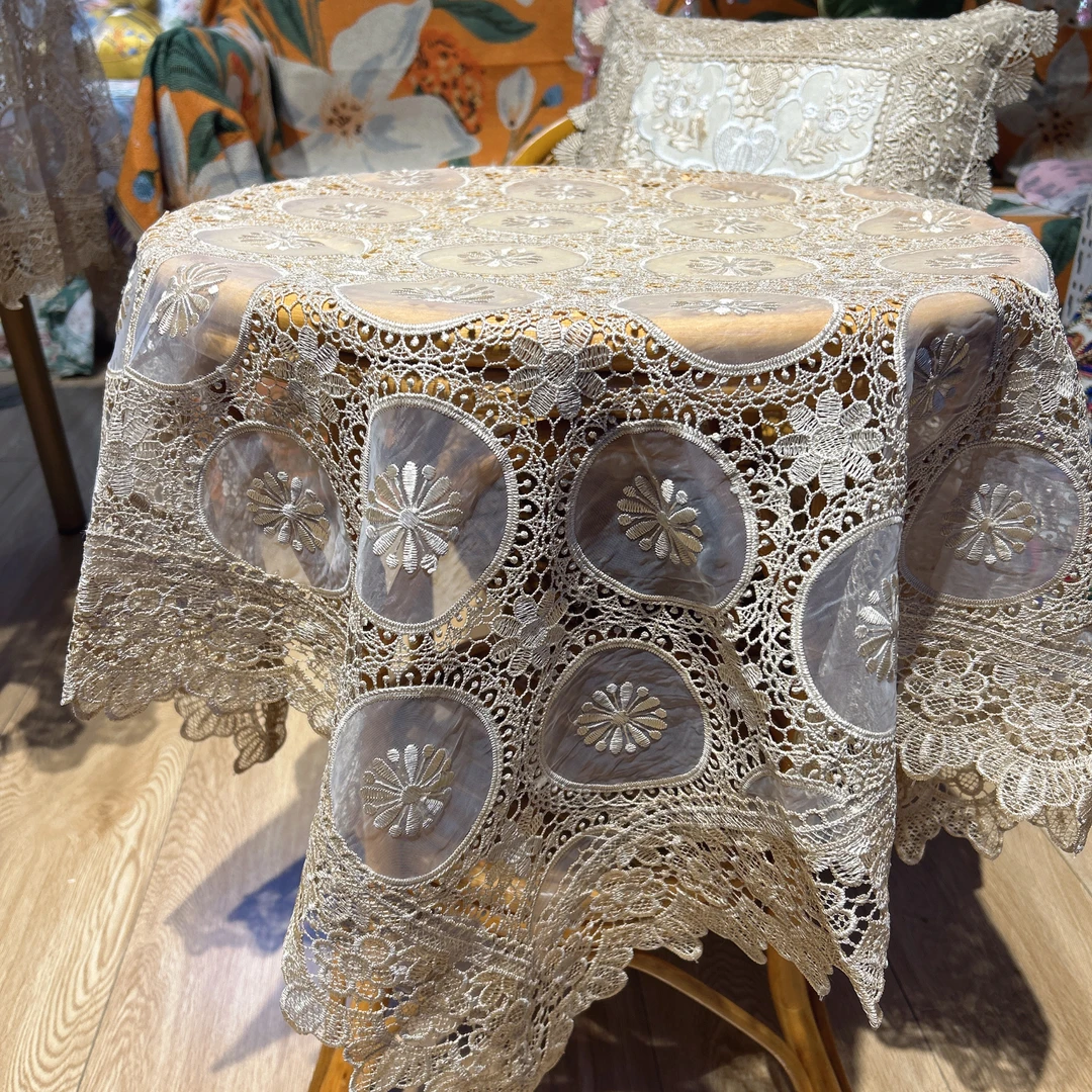 DY018-43-1玻璃纱（85*85cm）米底圆中花镂空多功能盖巾