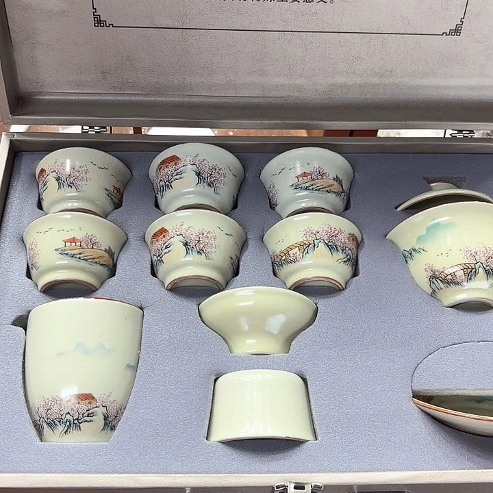 孤品茶具套装等。