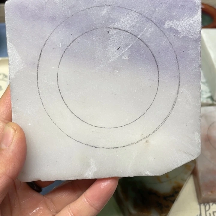 石英质玉未镶嵌珠宝半成品紫白