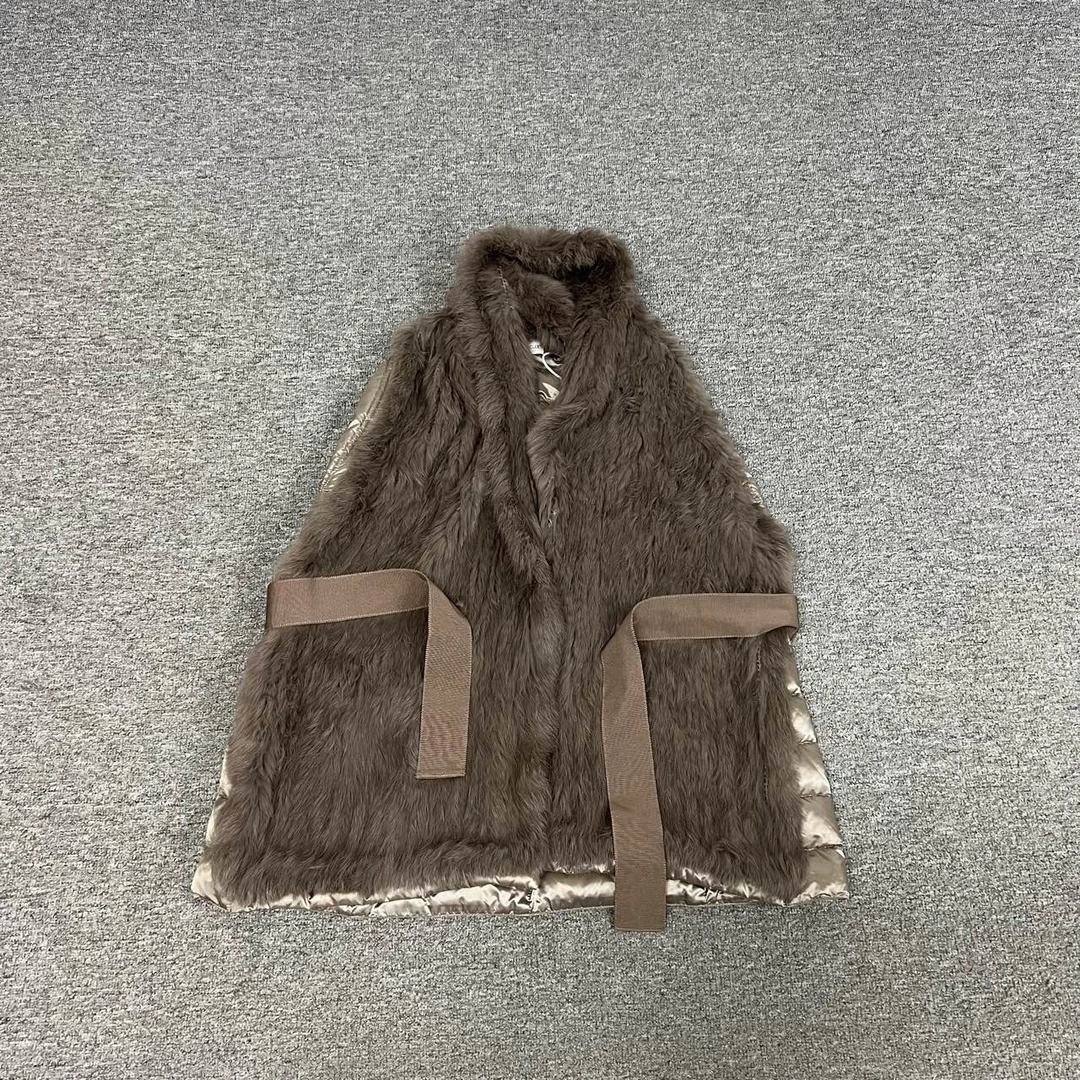 99新 AMIPARIS 蒙口 皮毛一体羽绒服