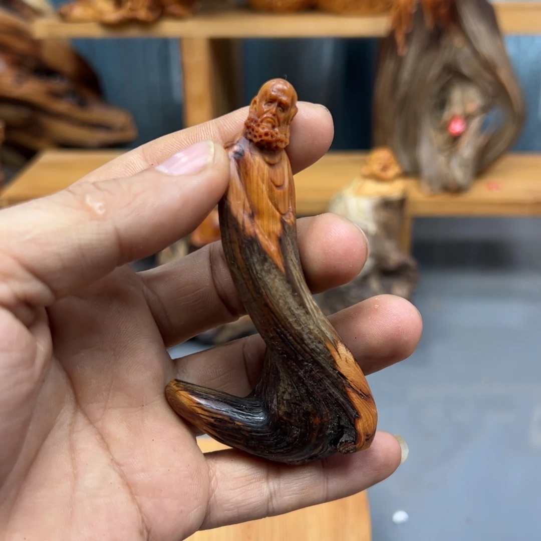 石***界木崖柏木摆件手把件