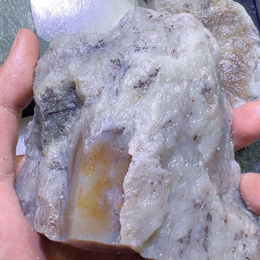 和田玉未镶嵌珠宝半成品