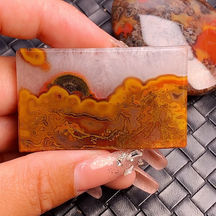 玛瑙/玉髓颈饰未镶嵌明**月