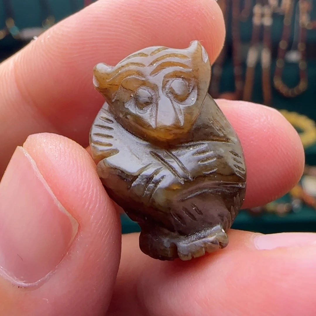 颈饰未镶嵌和田玉（糖玉）