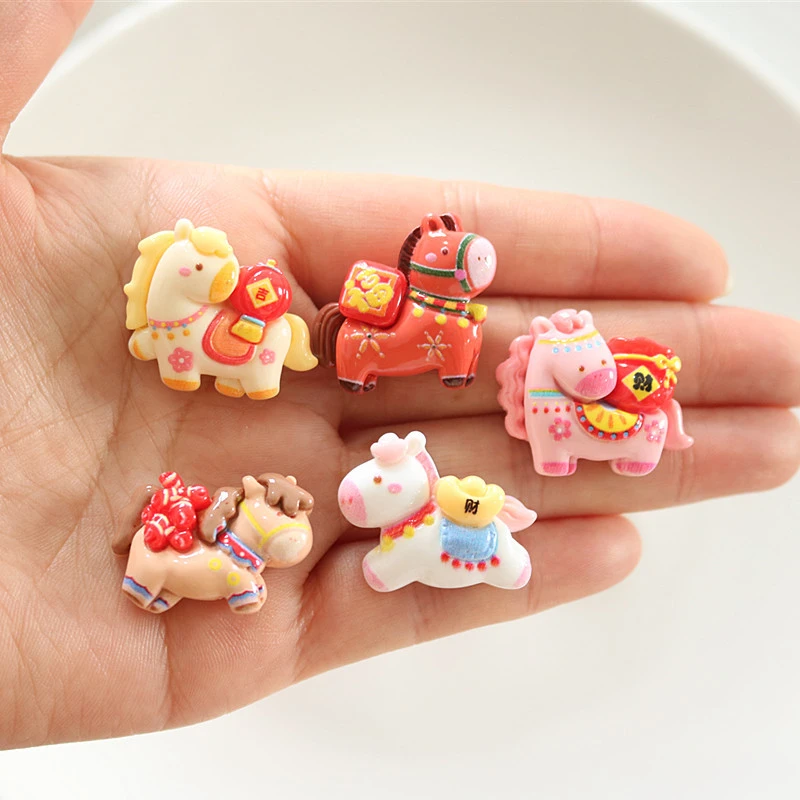 发财吉祥福字小马可爱新年立体贴显示屏收纳盒车载中控台手工创意