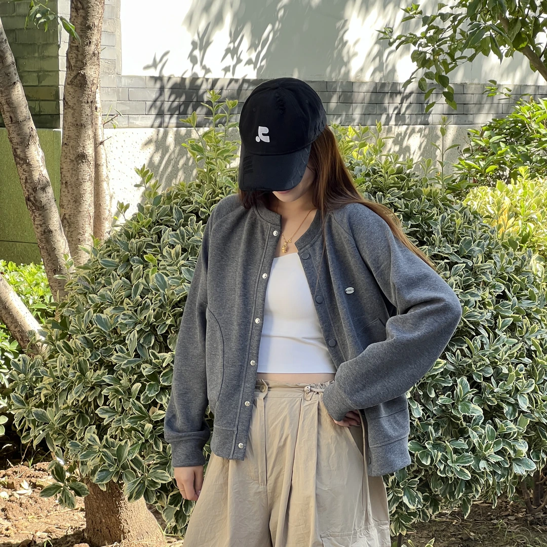 休闲风短外套开衫棒球服