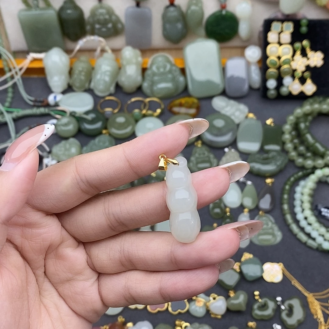 吊坠(不含链)18K金镶嵌和田玉