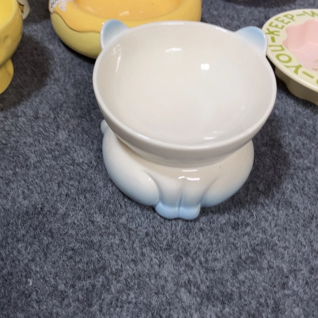 陶瓷蓝色小猫斜口微瑕