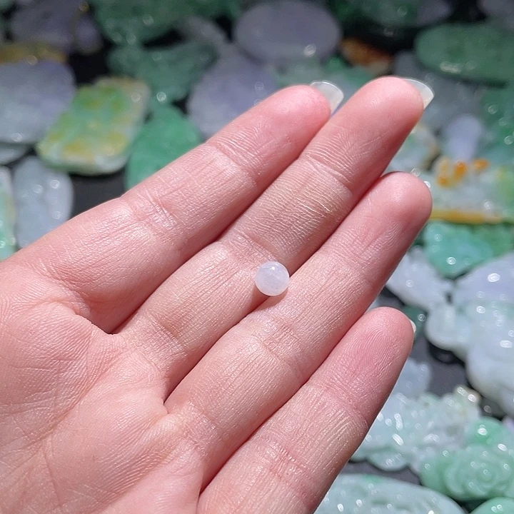 颈饰未镶嵌翡翠爱****果天