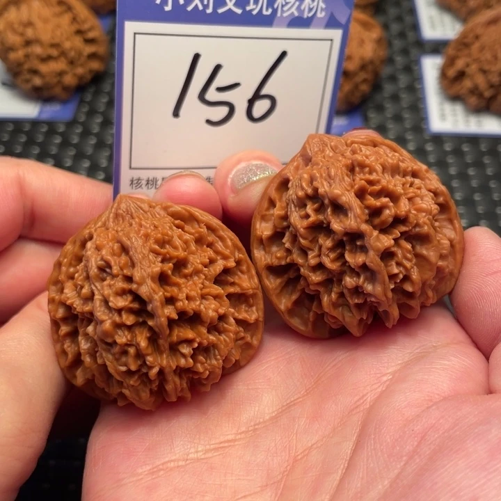 桃核把件41星星156。。。