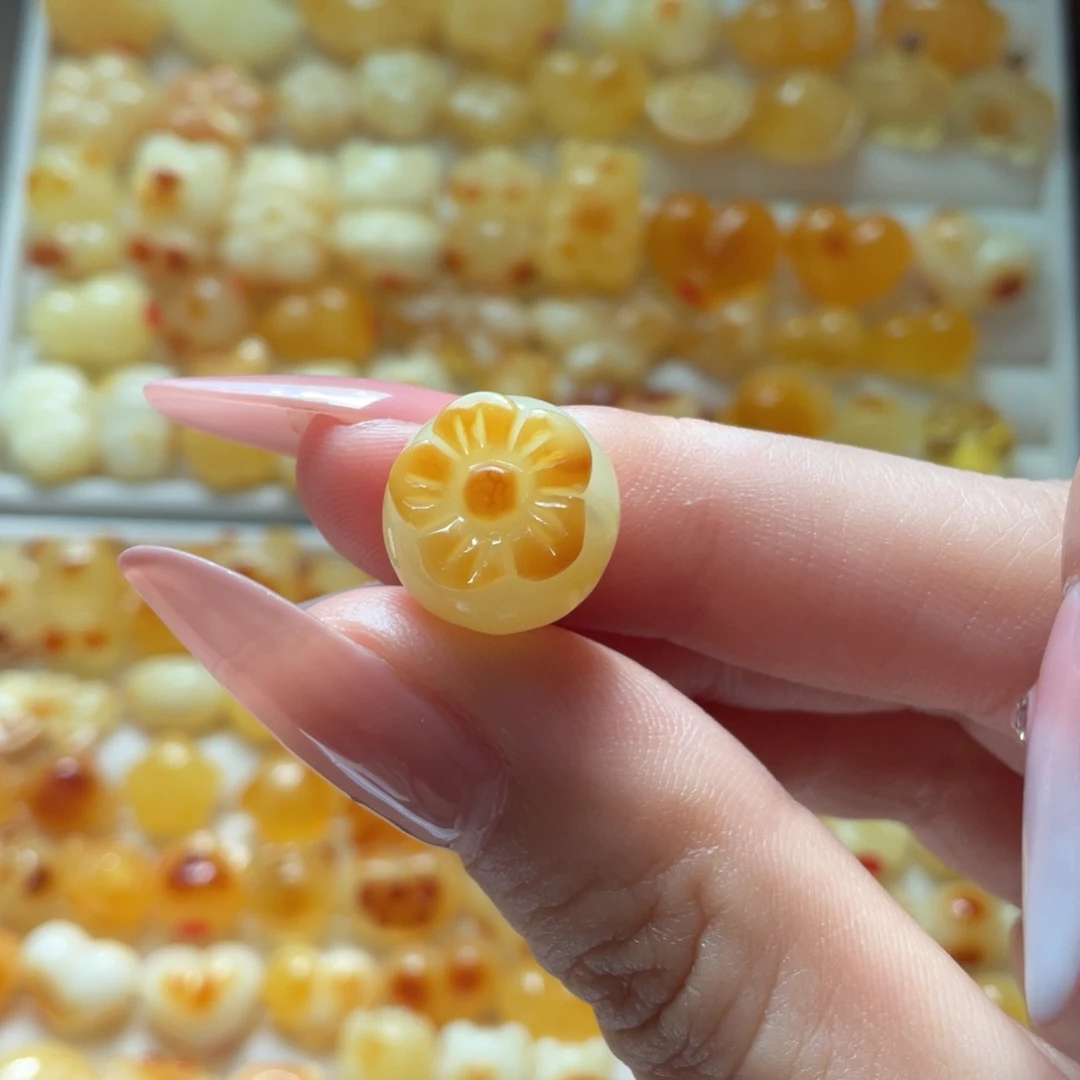 琥珀未镶嵌珠宝奇石