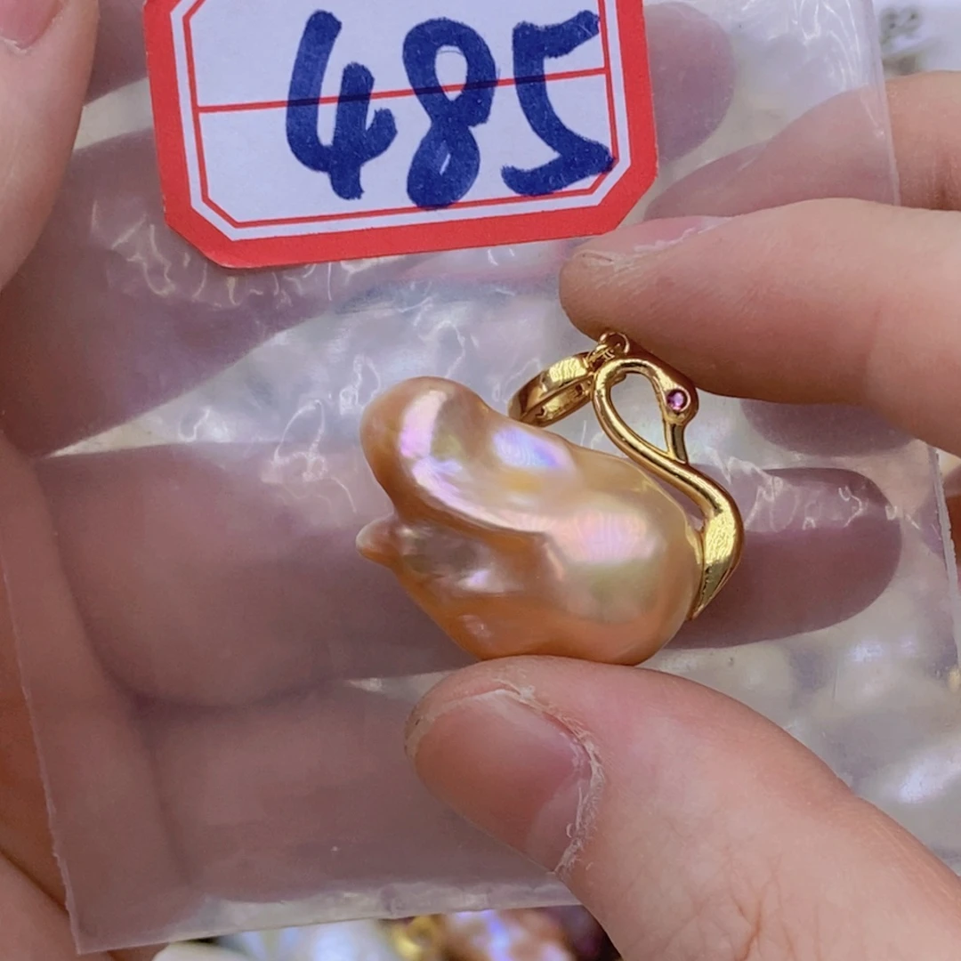 银S925镶嵌淡水珍珠吊坠