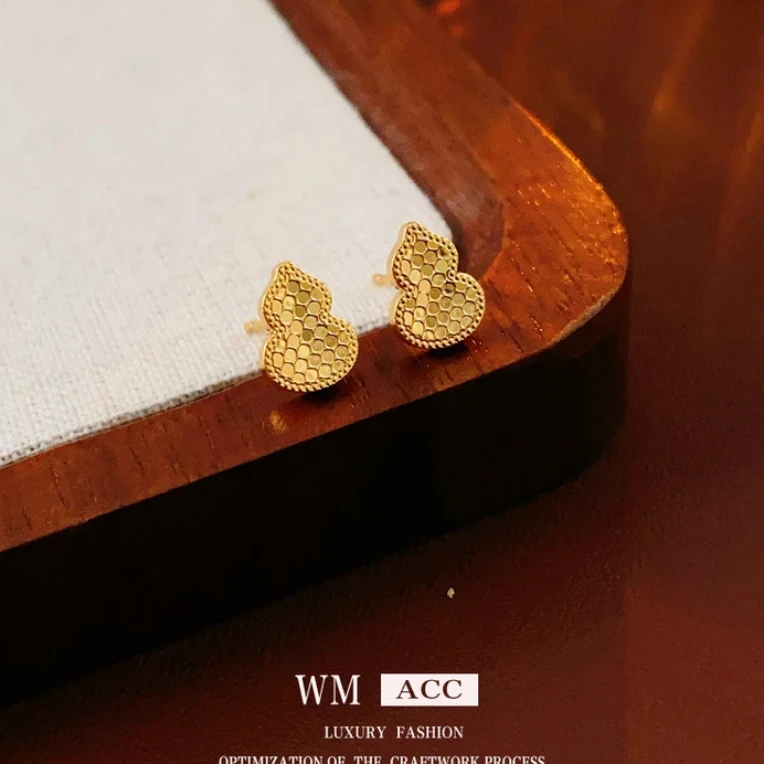 铜合金耳饰 《货号8639》CNC精工鱼鳞气质葫芦耳钉