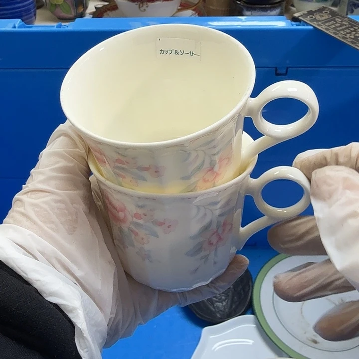 瓷片胡****仁开播啦…开播啦