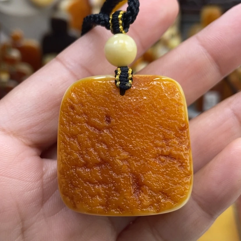 【闪购商品】琥珀颈饰未镶嵌