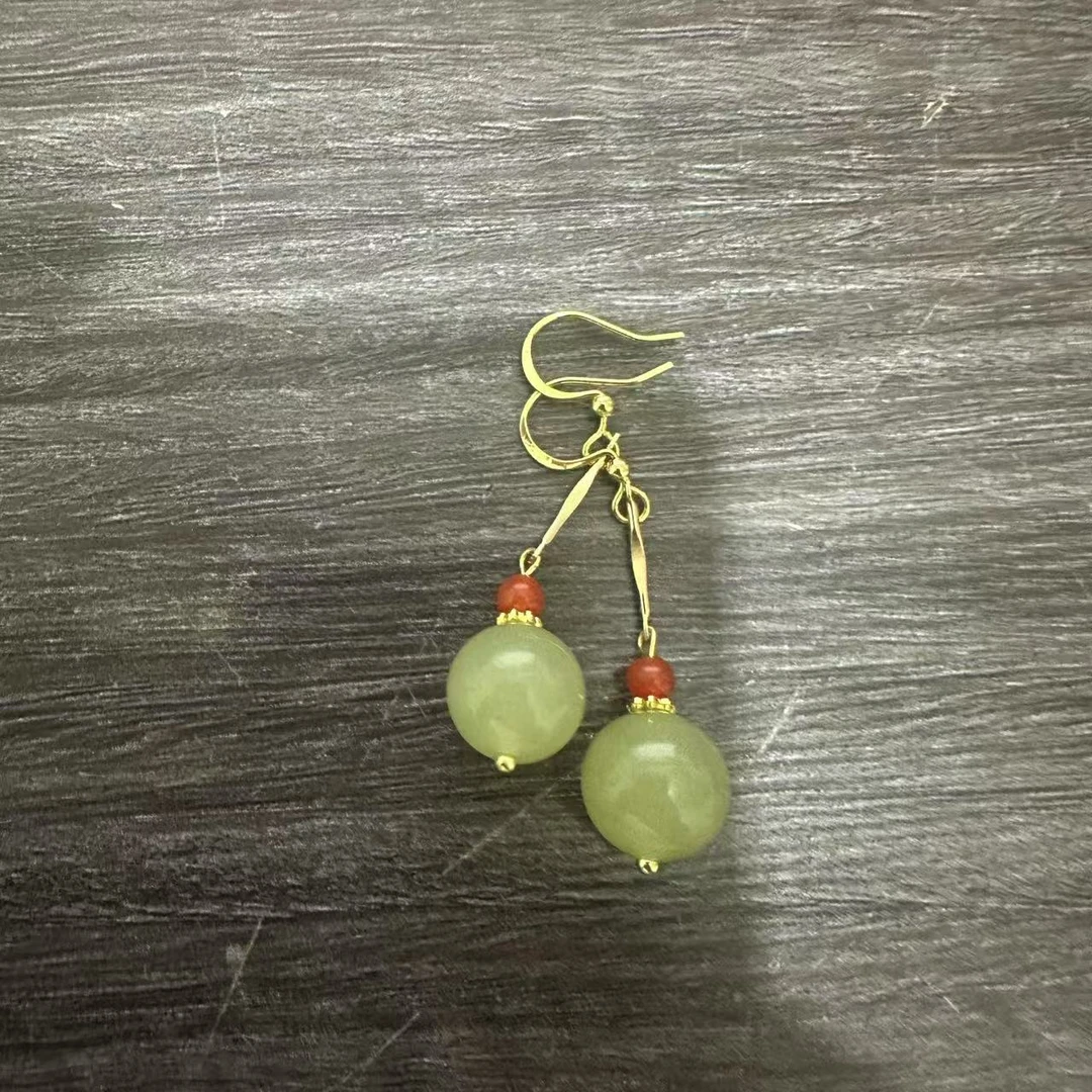 时尚百搭和田玉耳饰E241