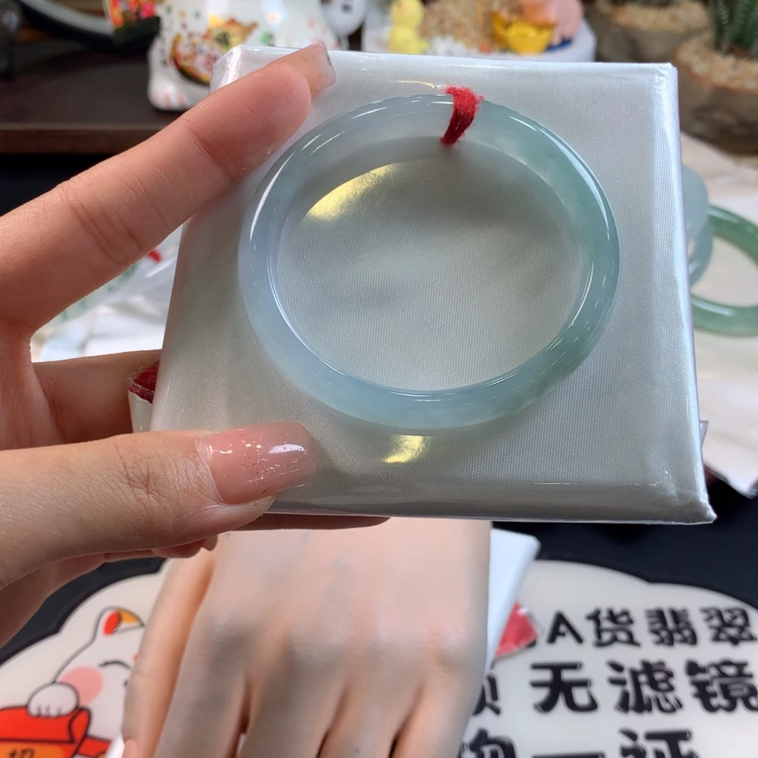 翡翠未镶嵌手镯52贵妃