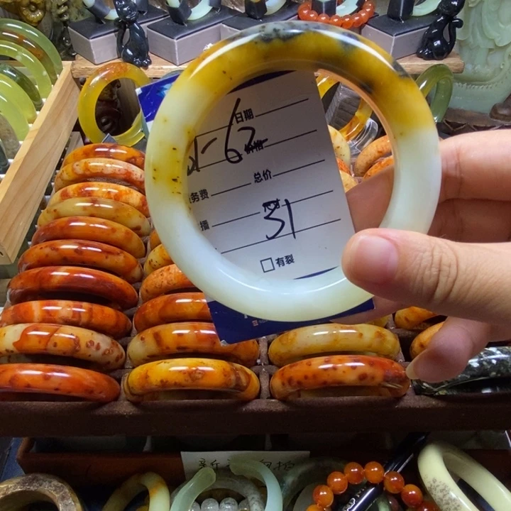唯***一蛇纹石玉未镶嵌手镯