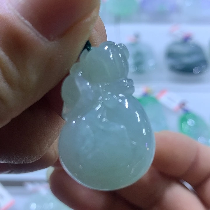 翡翠未镶嵌颈饰天然翡翠A货吊坠