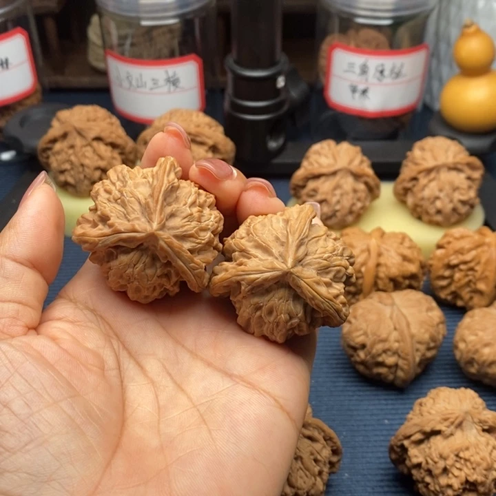 吊坠文玩核桃40盘山三棱