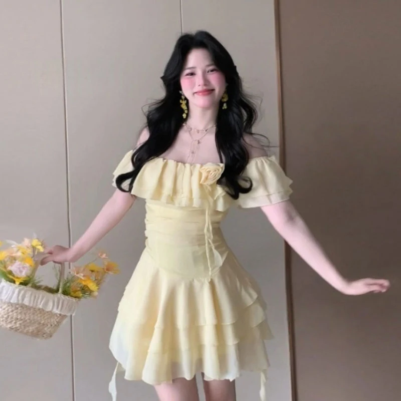 法式温柔风甜美一字肩收腰修身连衣裙小个子漂亮独特蛋糕裙2025夏