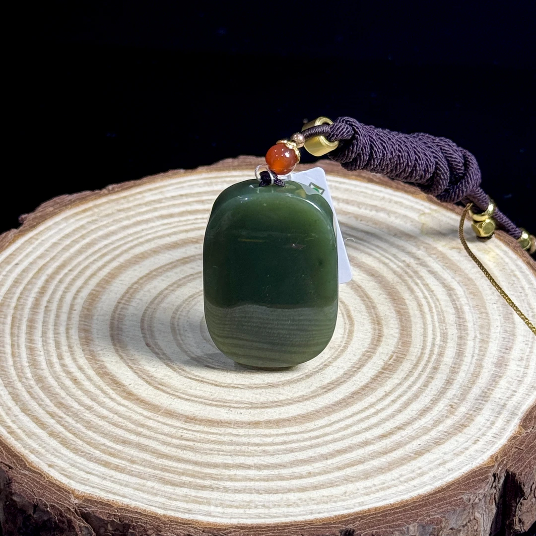 982252 和田玉无事牌