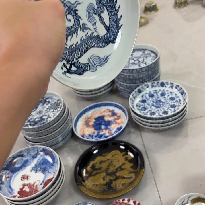 瓷片青花铠甲龙大胡乘景德镇
