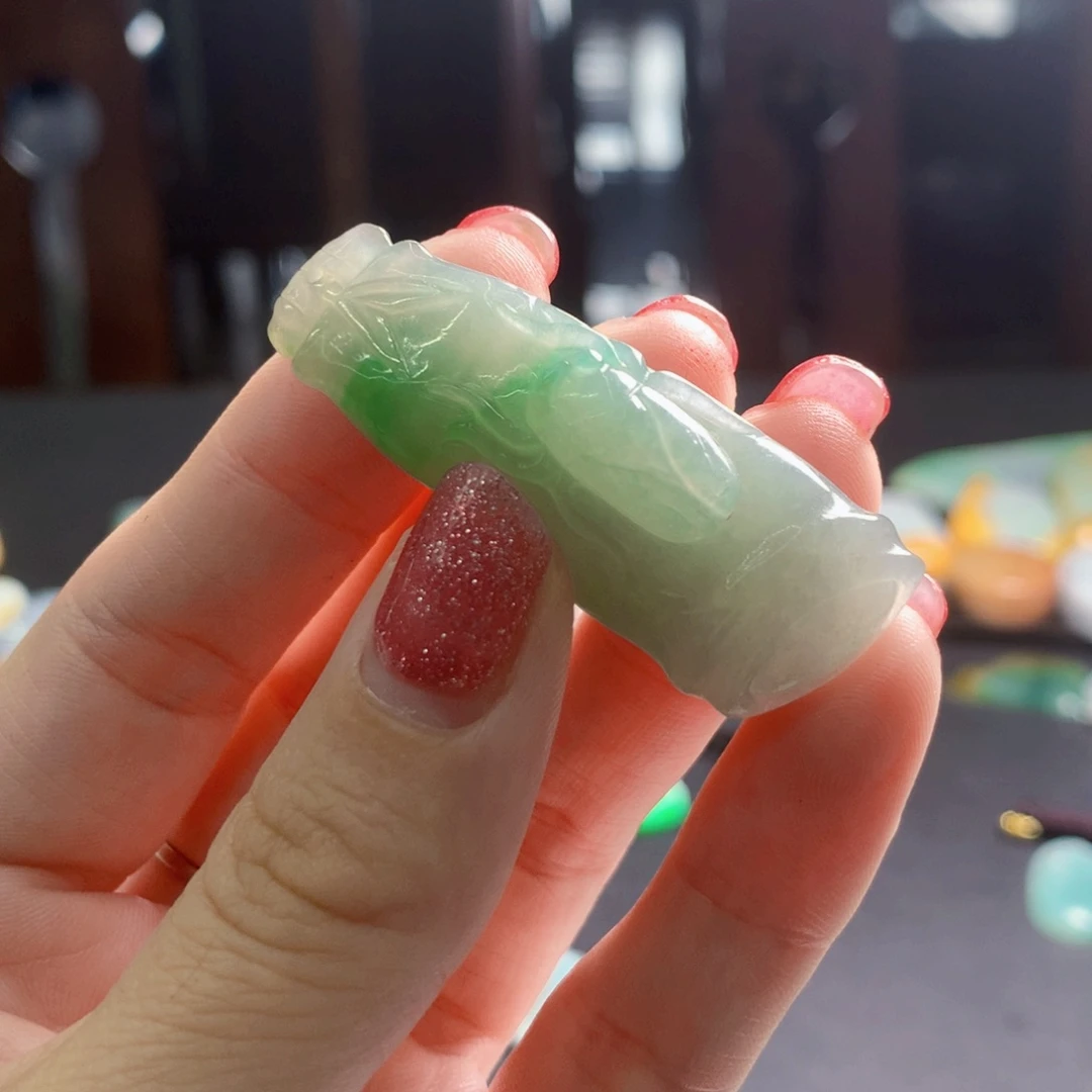 颈饰未镶嵌翡翠纯天然