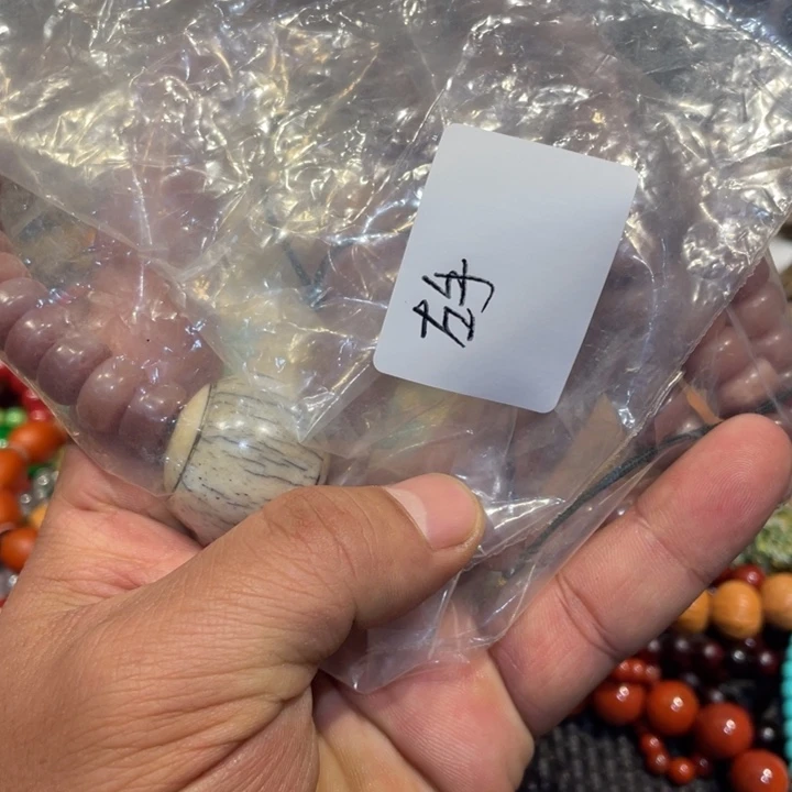 大果紫檀（缅甸花梨）左****寞