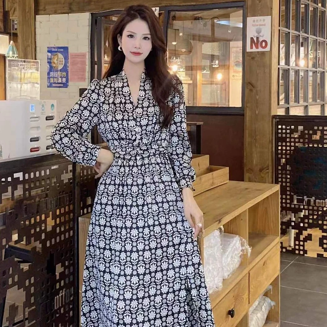 X22050【重磅新款】春季新款气质黑色印花大摆连衣裙130#