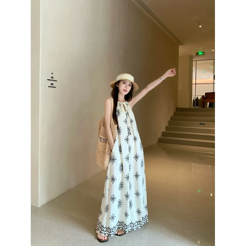 夏季新款慵懒风小众气质印花吊带上衣设计感法式度假风连衣裙