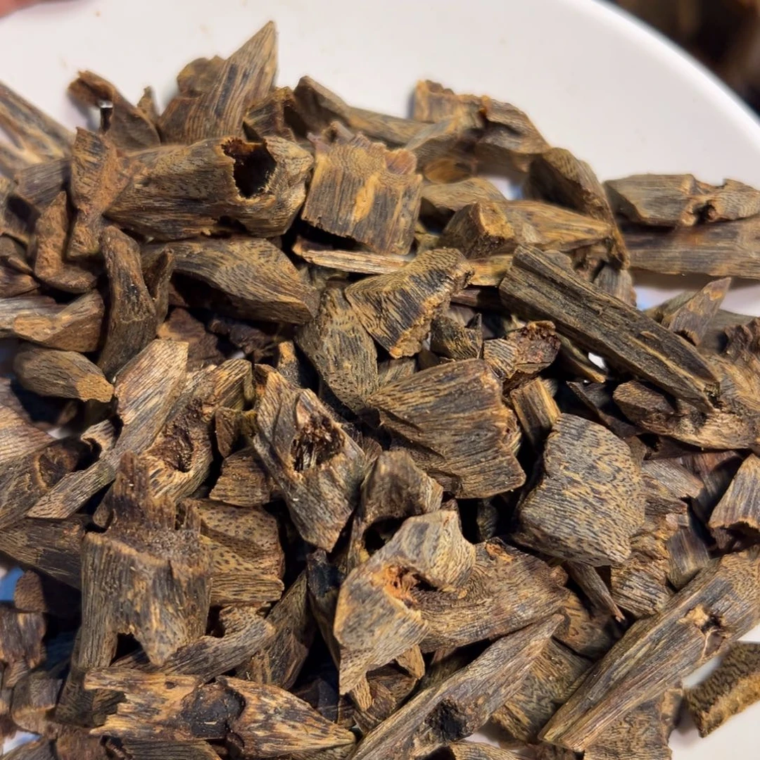 山***石沉香碎屑沉香沉水透顶绿熏香块料110克