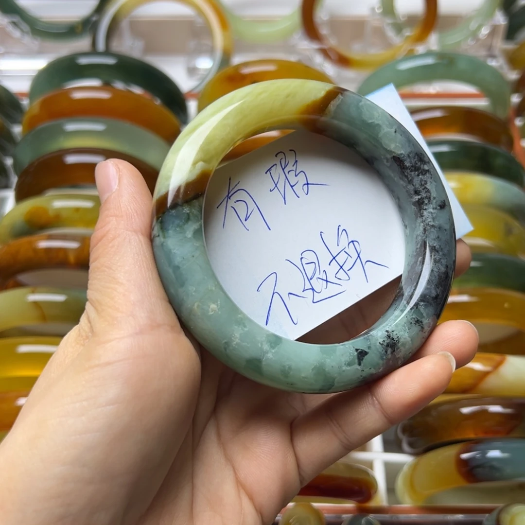 蛇纹石玉未镶嵌手镯