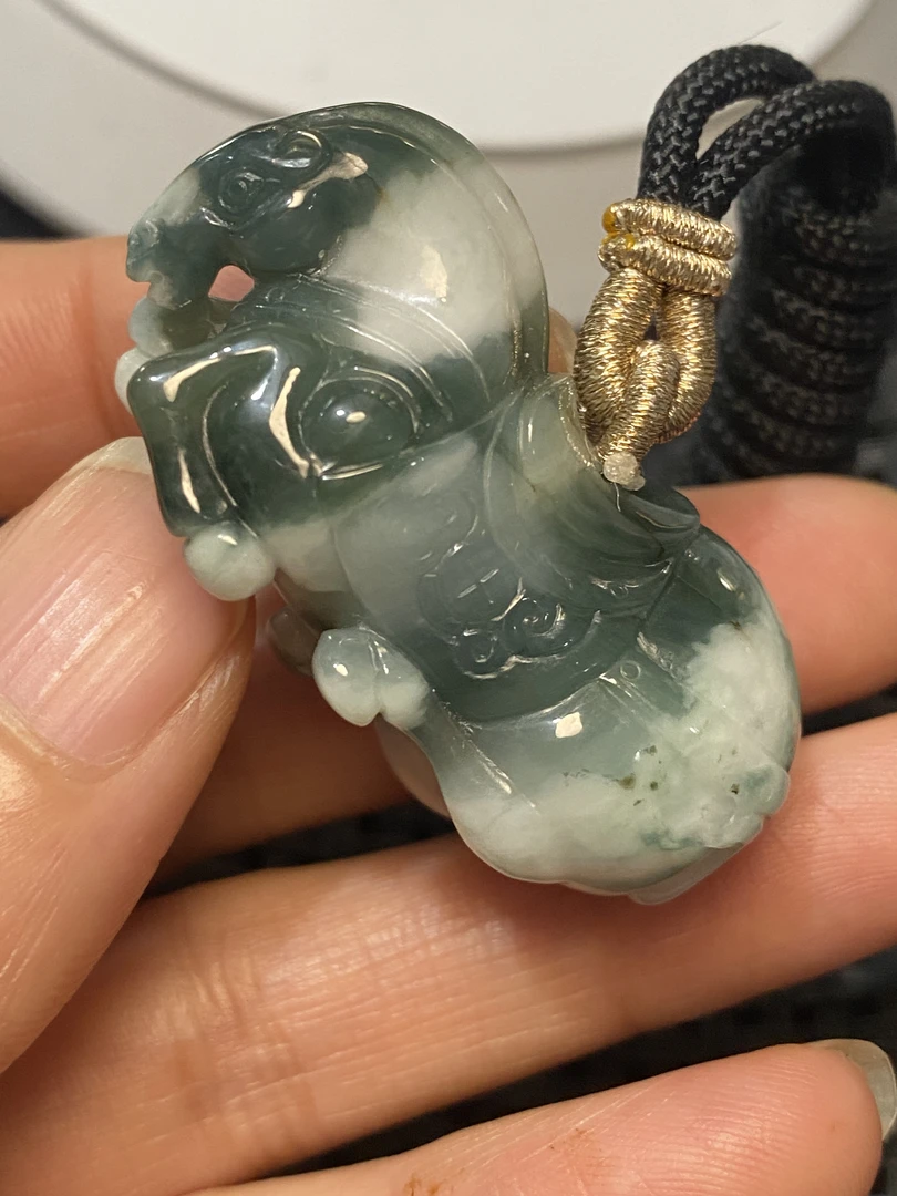 缅甸天然A翡翠挂件