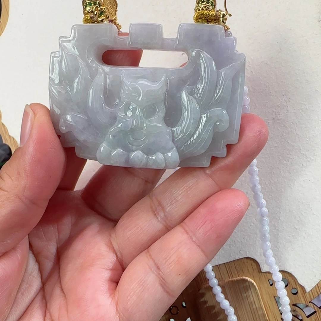 翡翠颈饰未镶嵌仿古