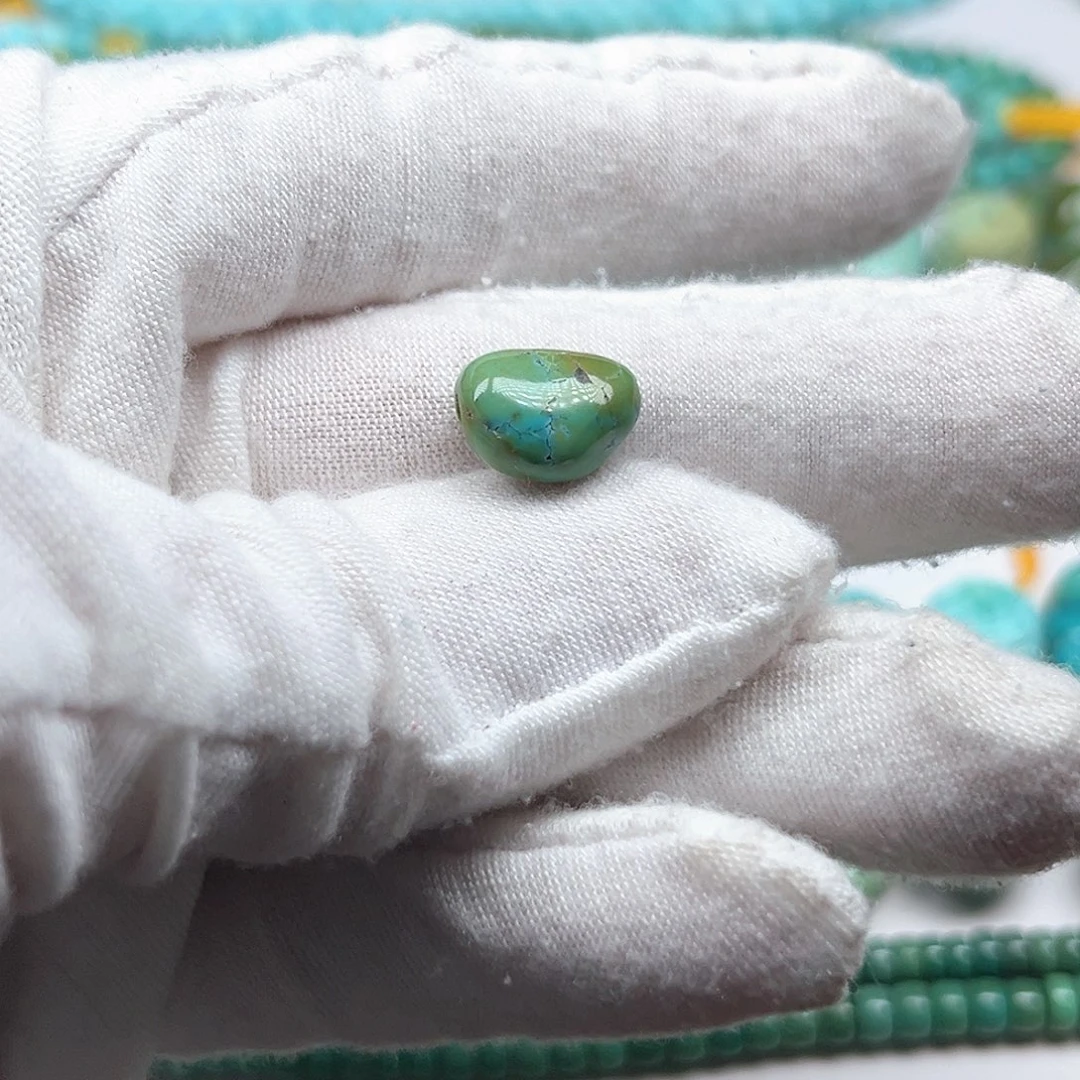 绿松石未镶嵌原矿