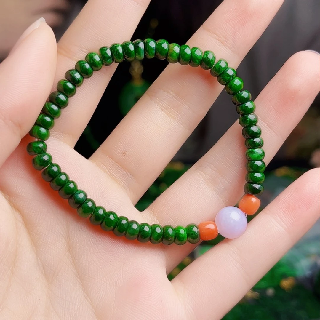 颈饰未镶嵌翡翠多样性